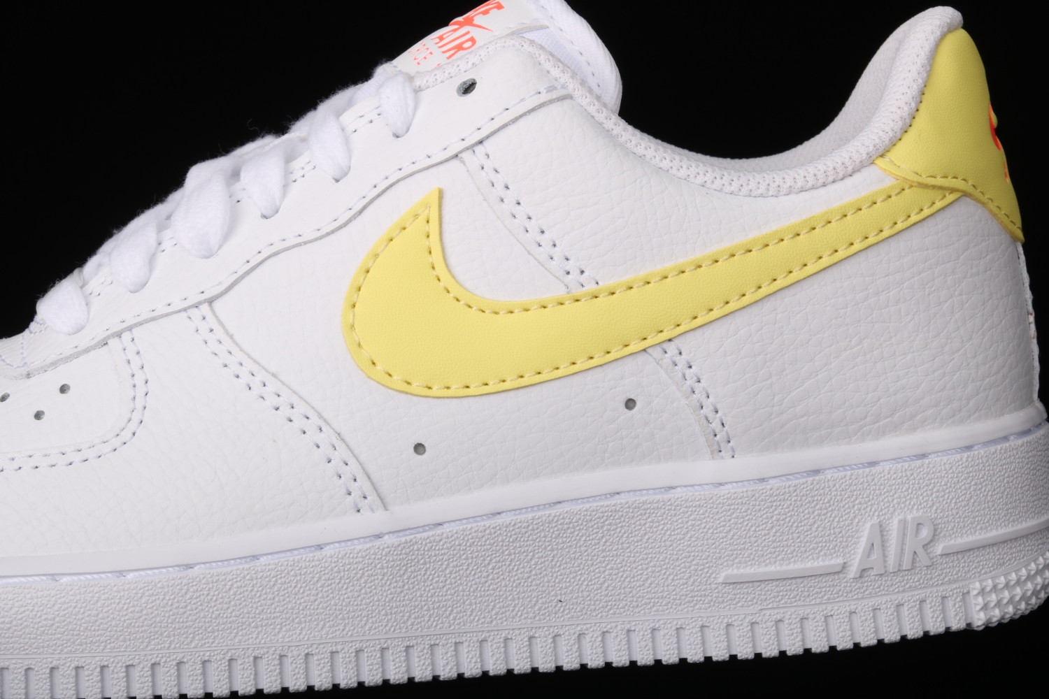 Nike Air Force 1 Low 