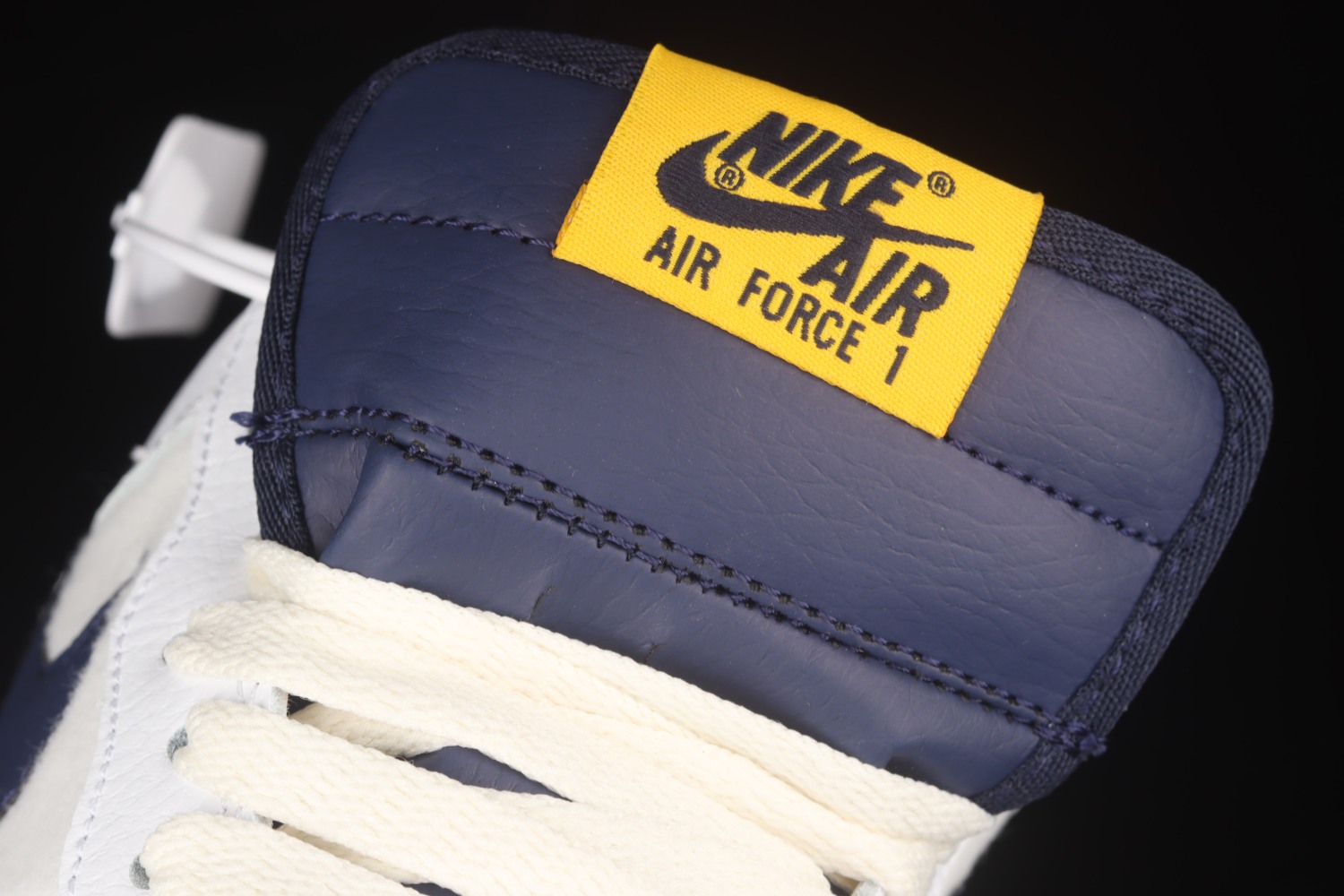 Nike Air Force 1 Low 