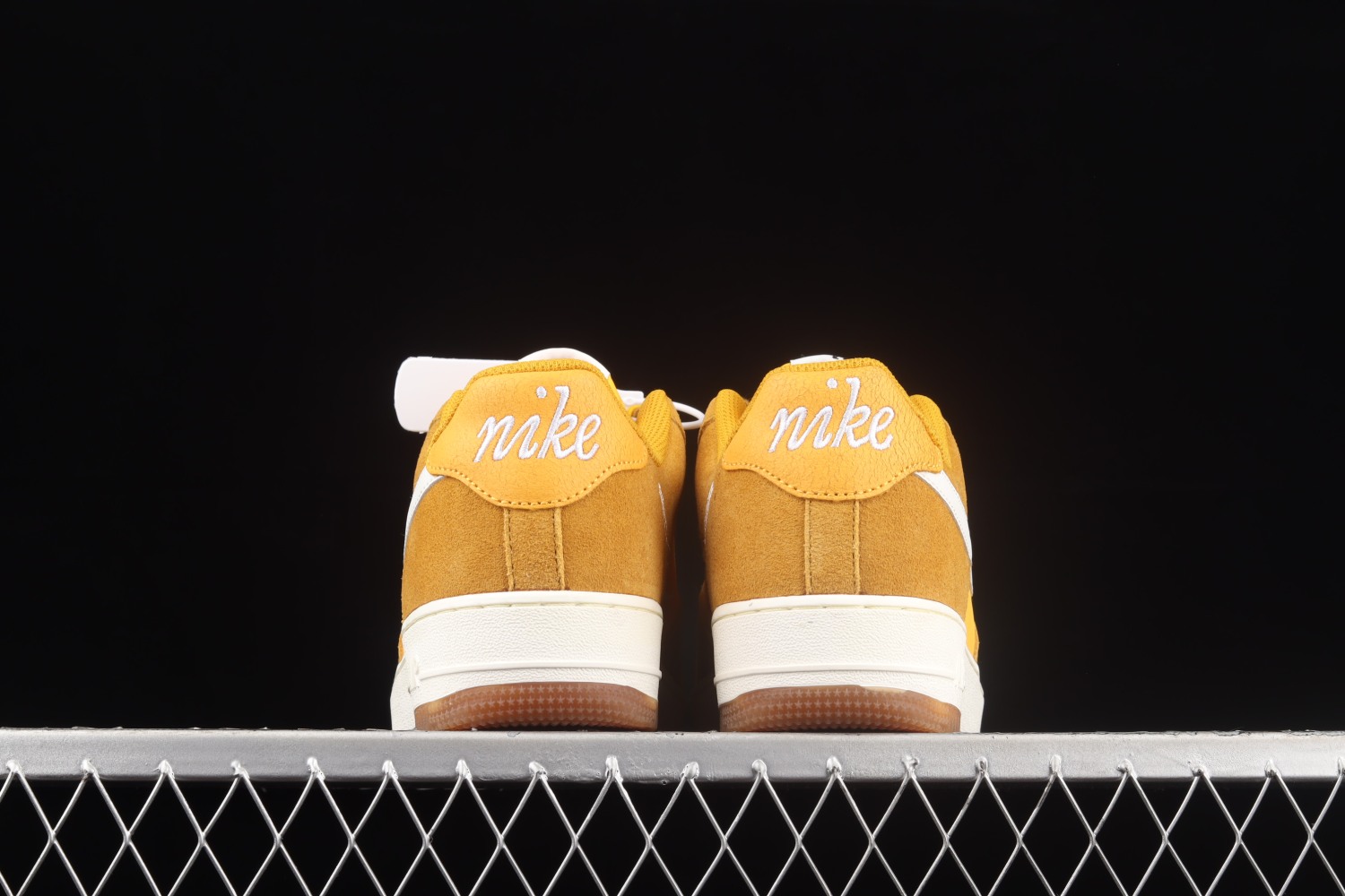 Nike Air Force 1 Low 