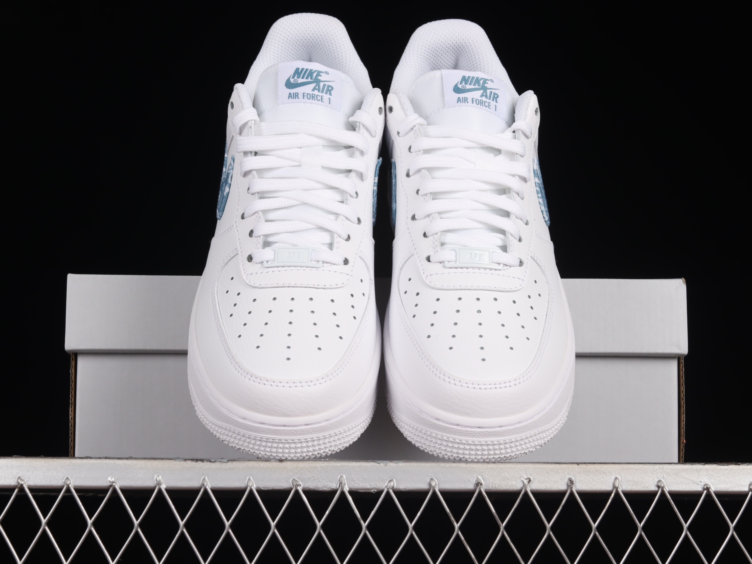 Nike Air Force 1 Low 