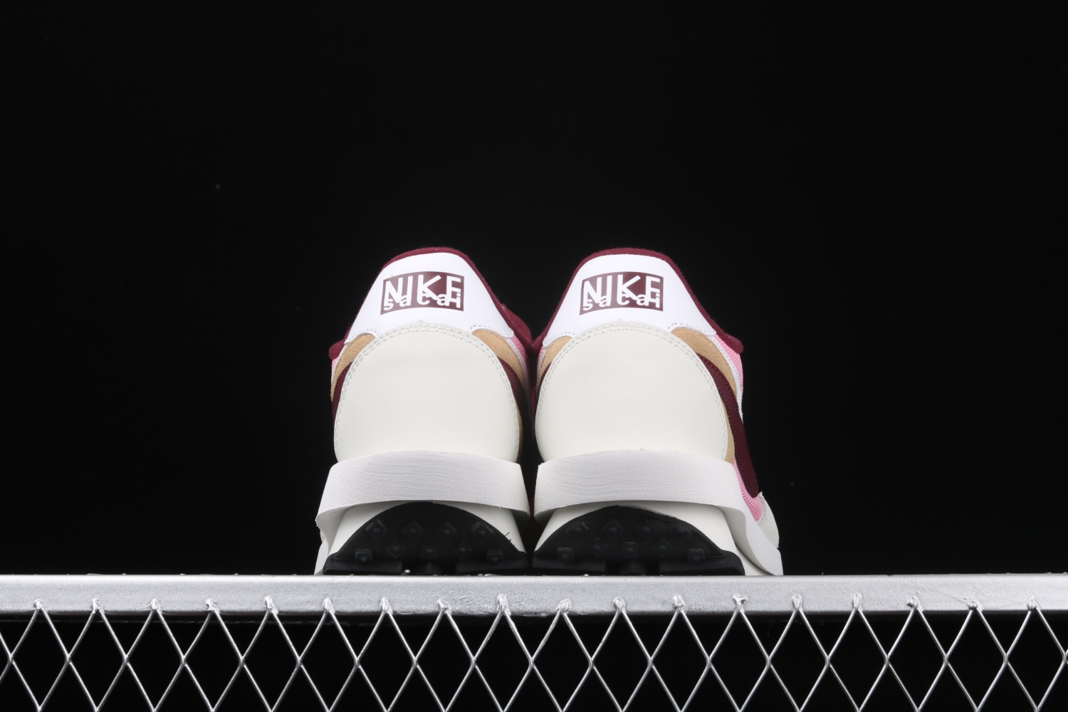 Sacai x Nike Lawaffle White Grey Light Pink BV0073-700