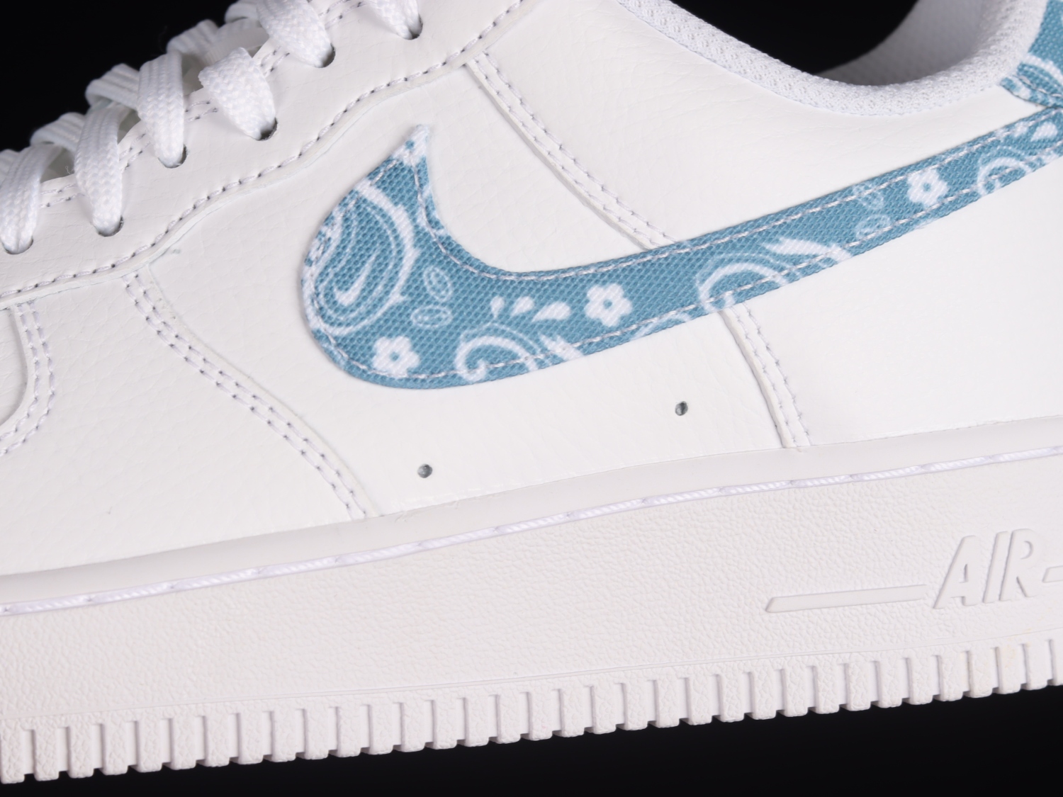 Nike Air Force 1 Low 