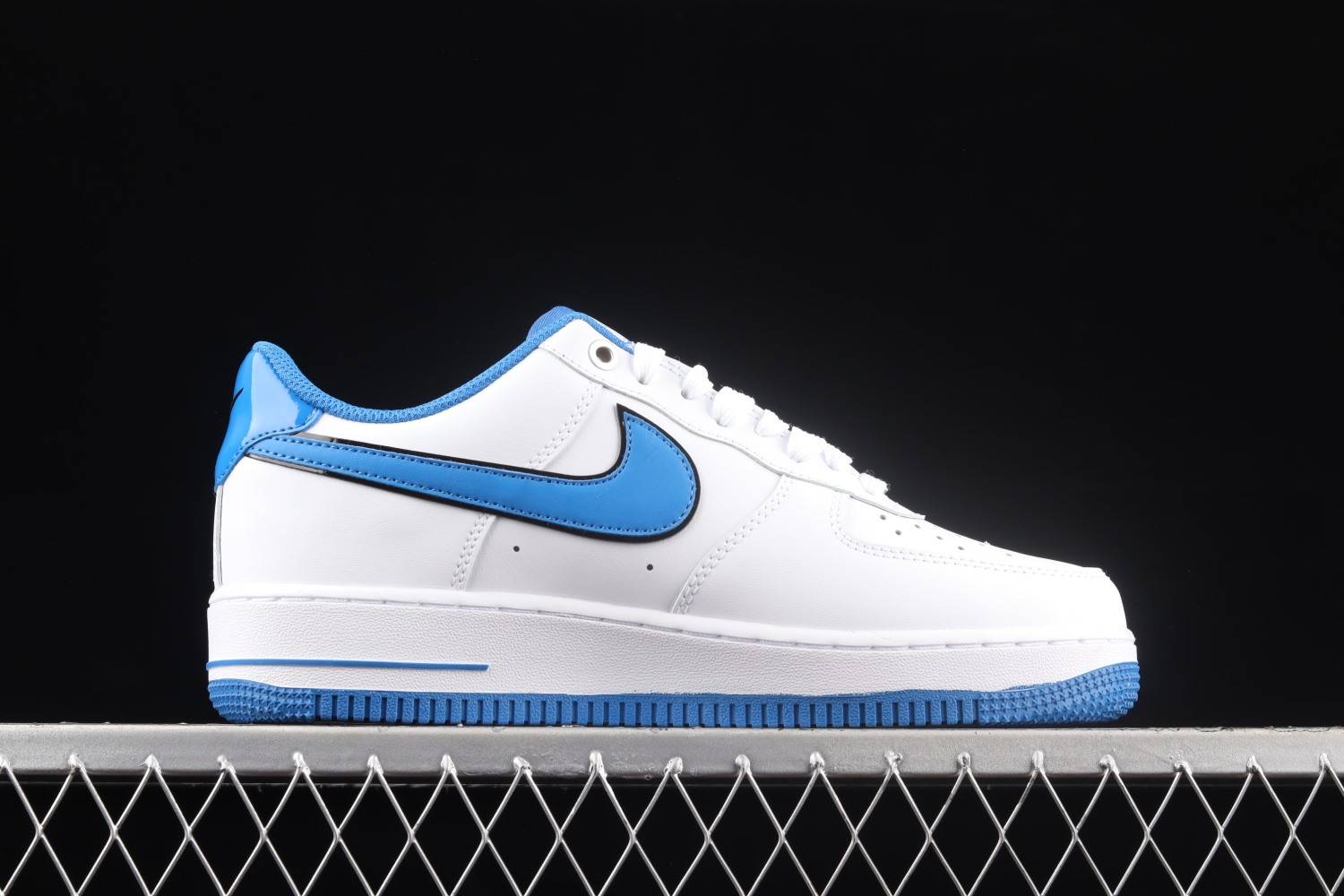 Nike Air Force 1 Low 