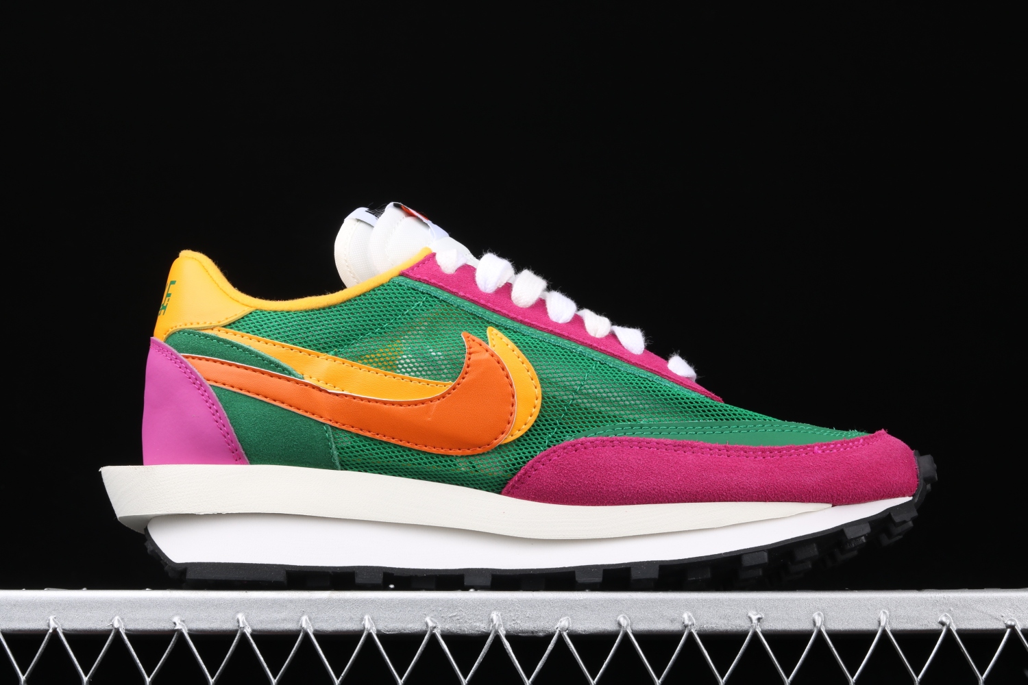 Nike LD Waffle sacai Pine Green BV0073-301