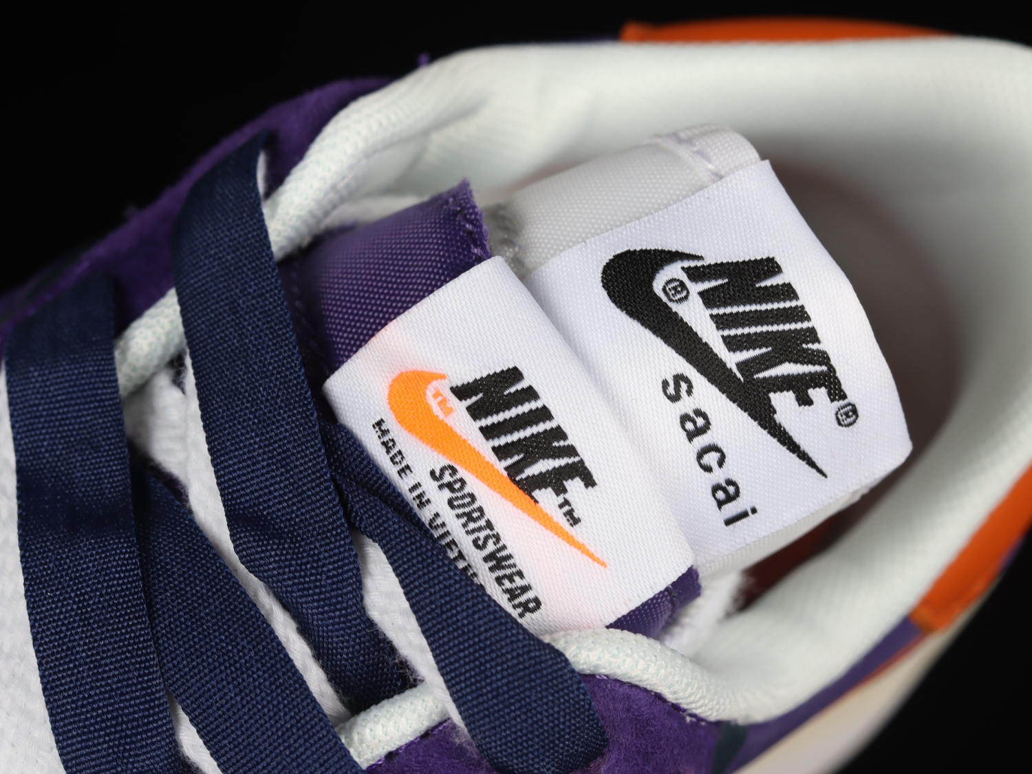 Nike Vaporwaffle sacai Dark Iris DD1875-500