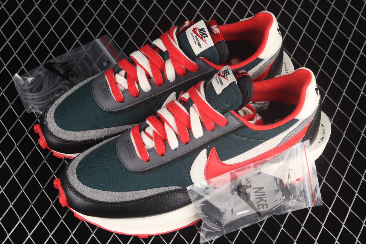 Nike LD Waffle sacai Undercover Midnight Spruce University Red DJ4877-300