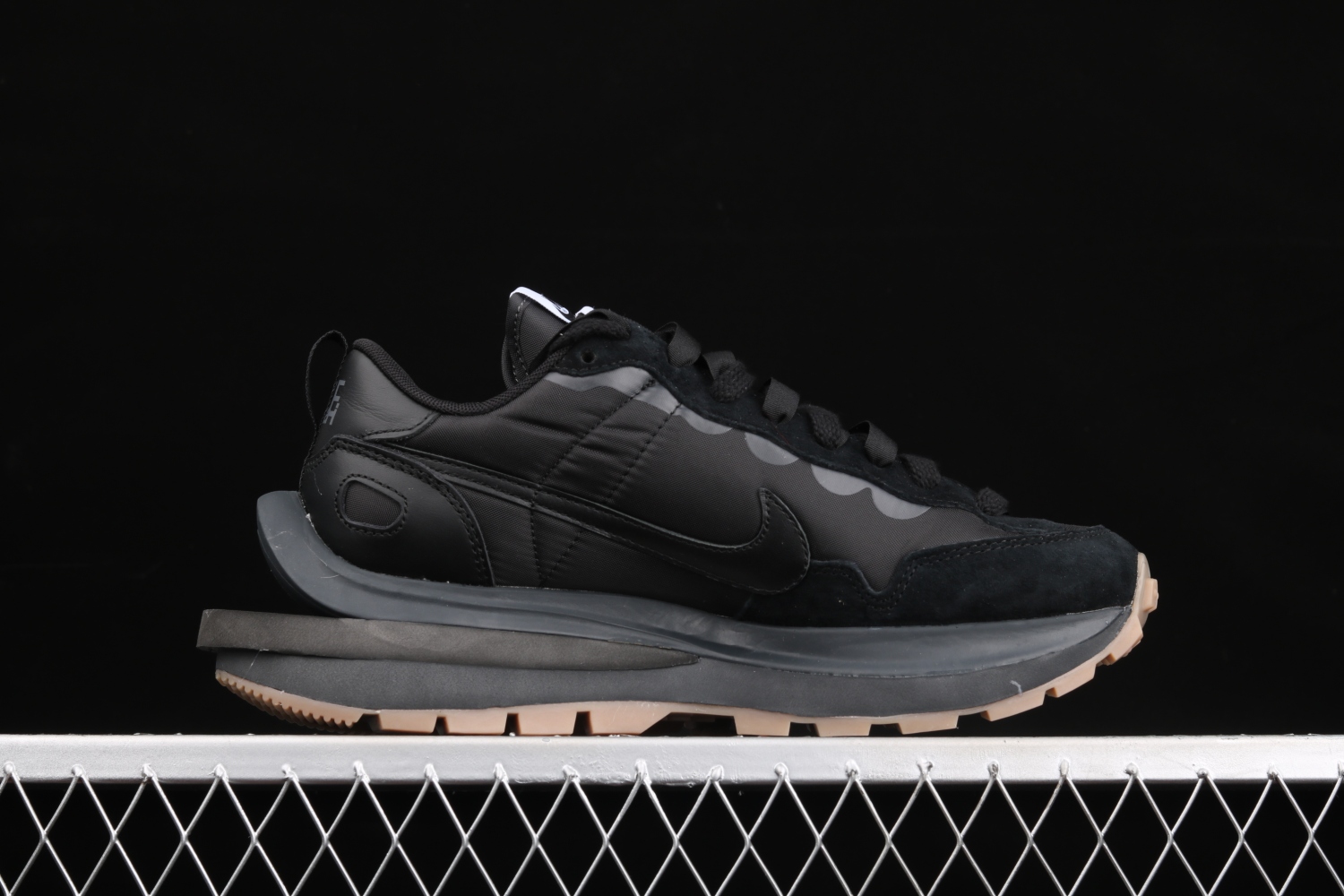 Nike Vaporwaffle sacai Black Gum DD1875-001