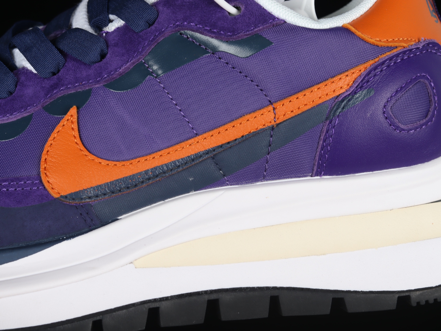 Nike Vaporwaffle sacai Dark Iris DD1875-500