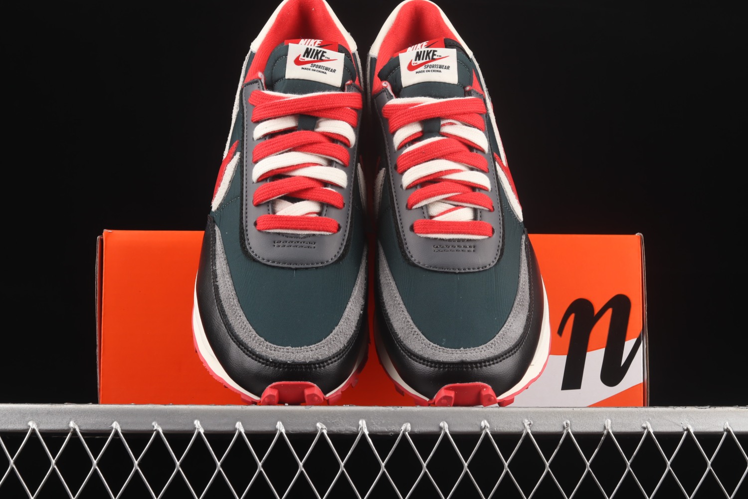 Nike LD Waffle sacai Undercover Midnight Spruce University Red DJ4877-300