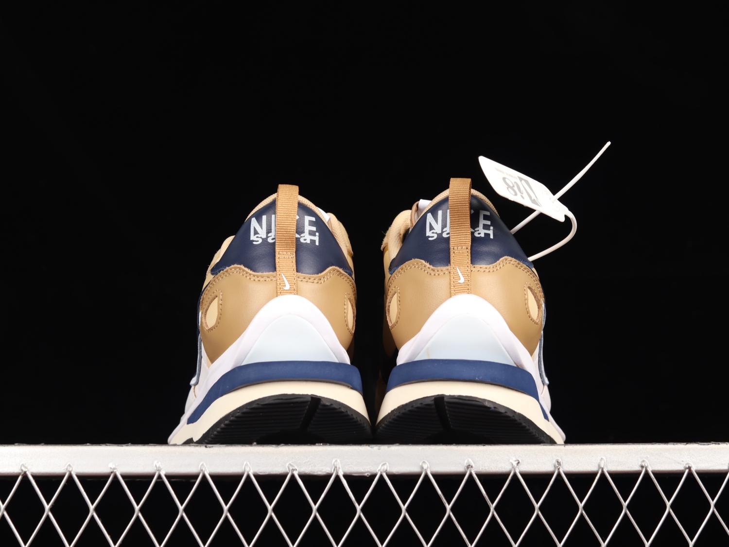 Nike Vaporwaffle sacai Sesame Blue Void DD1875-200