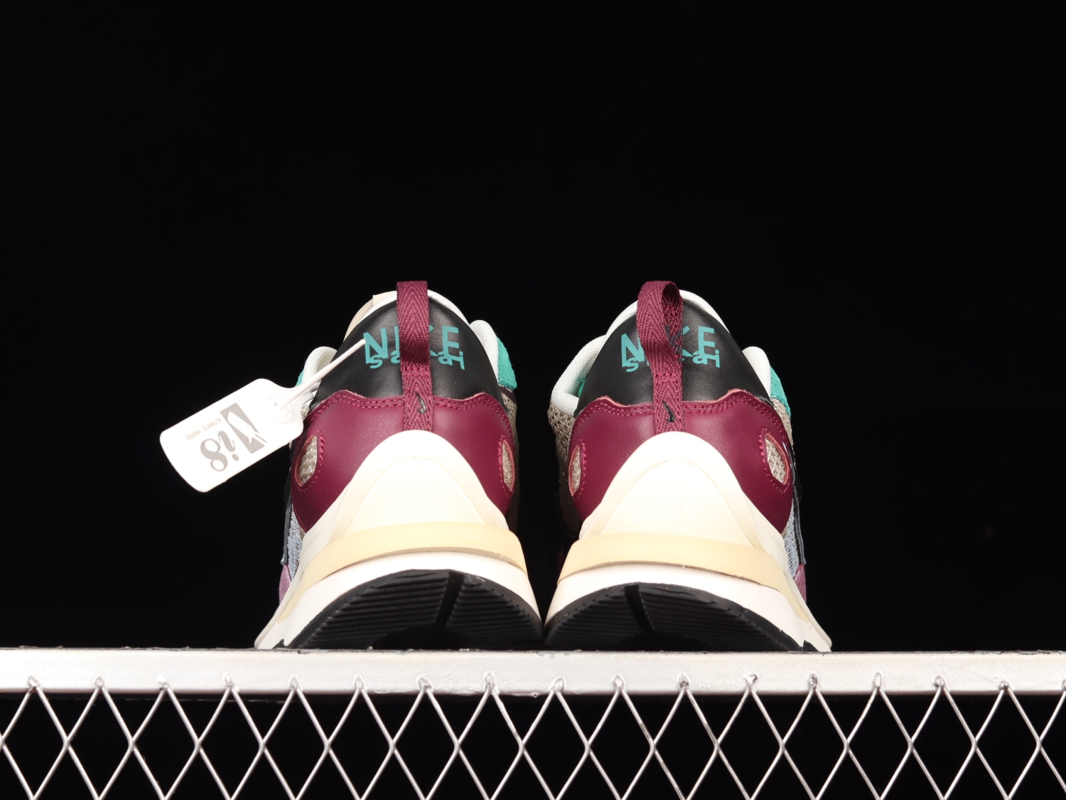 Sacai X Nike Ldwaffle Sacal Wine Red Green White DD3035-200