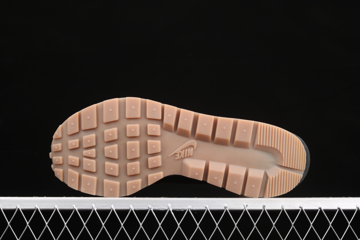 Nike Vaporwaffle sacai Black Gum DD1875-001