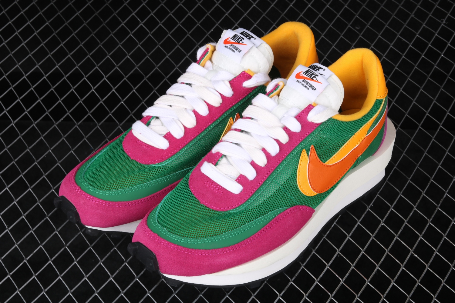 Nike LD Waffle sacai Pine Green BV0073-301