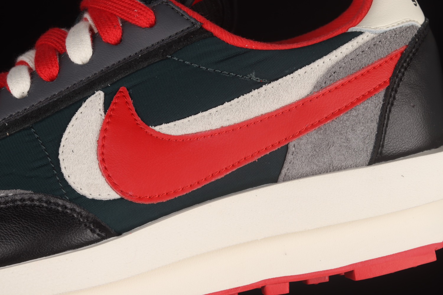 Nike LD Waffle sacai Undercover Midnight Spruce University Red DJ4877-300
