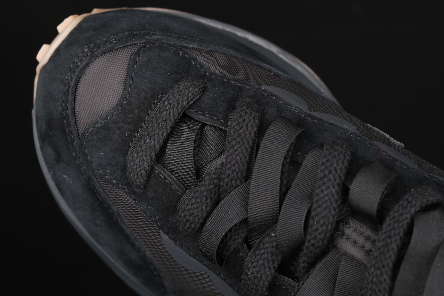 Nike Vaporwaffle sacai Black Gum DD1875-001