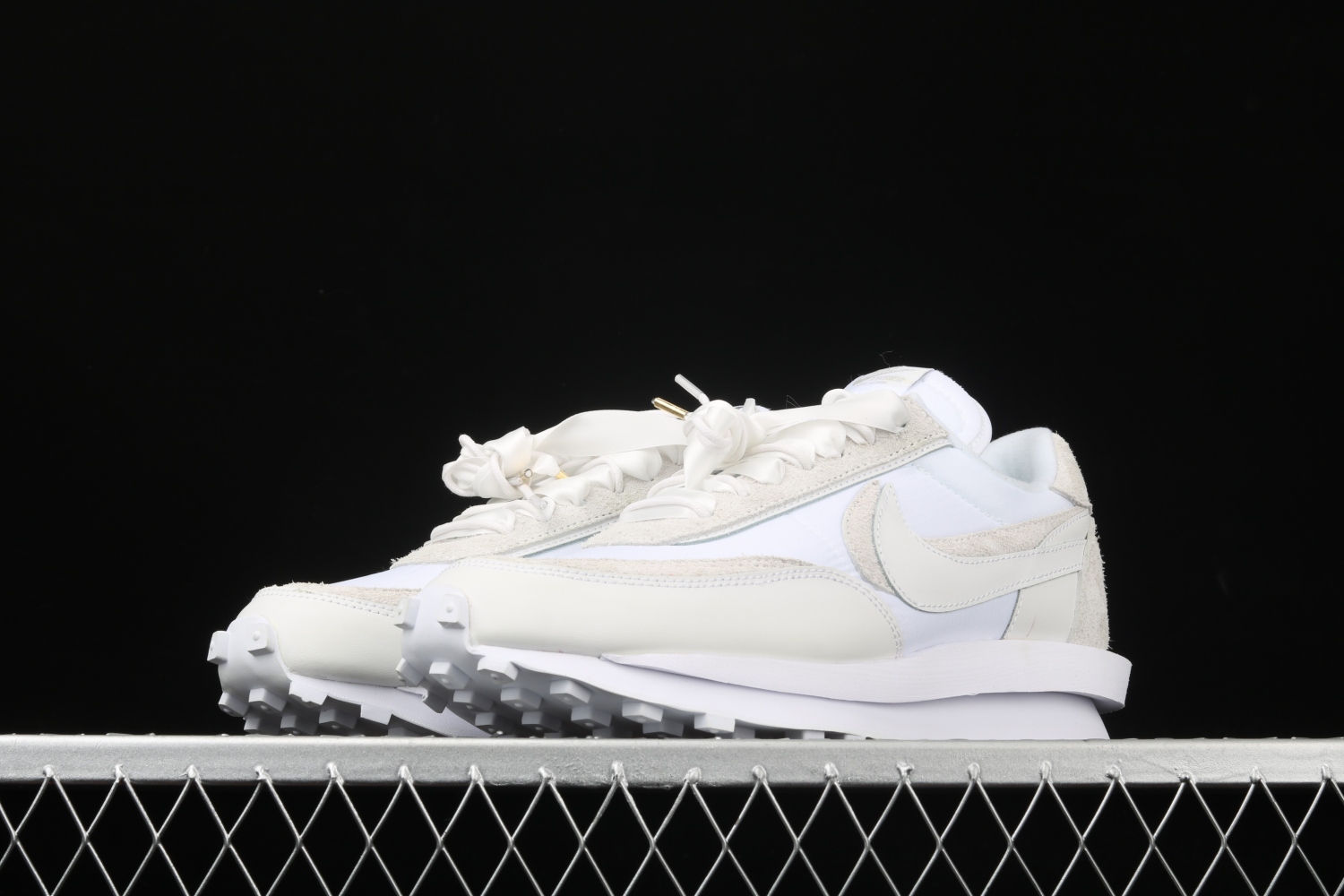 Nike LD Waffle sacai White Nylon BV0073-101