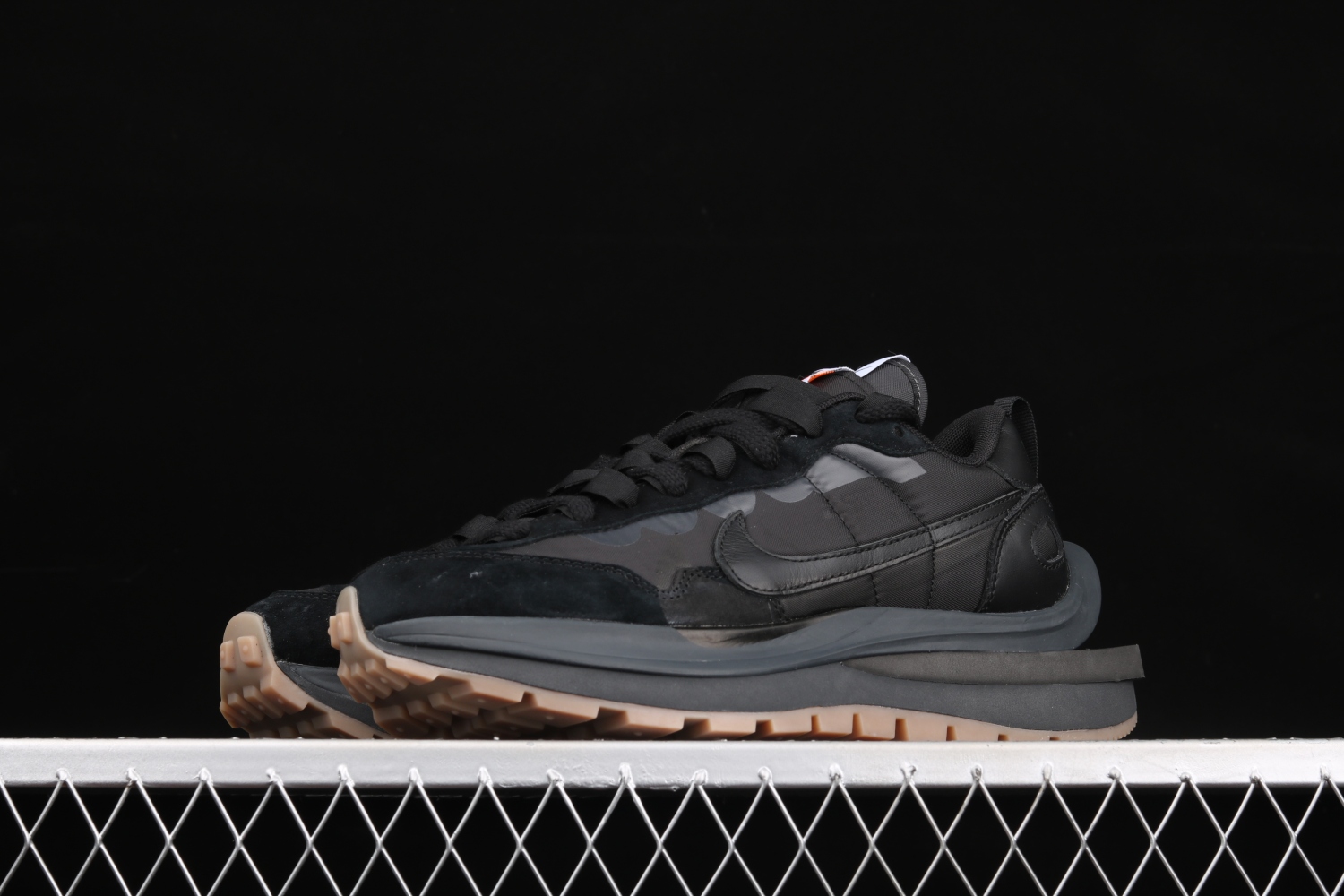 Nike Vaporwaffle sacai Black Gum DD1875-001