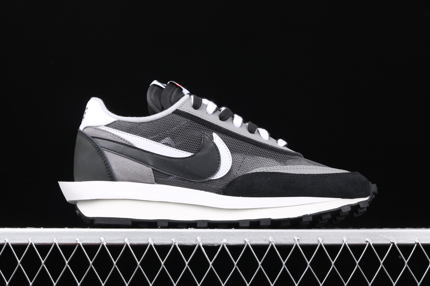 Nike LD Waffle sacai BlackBV0073-001