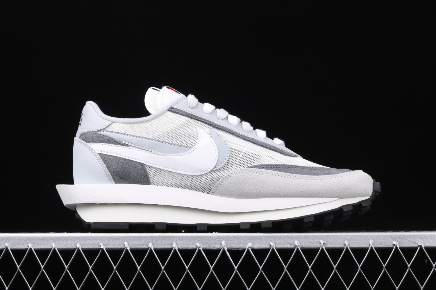 Nike LD Waffle sacai Summit White BV0073-100
