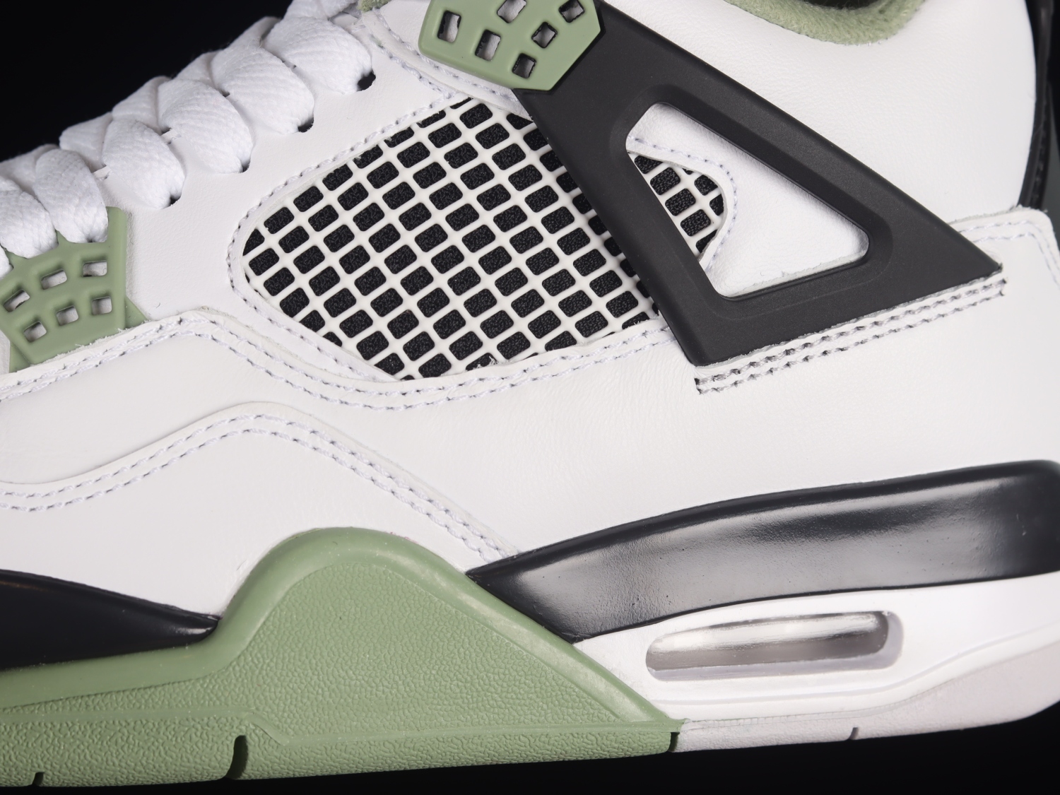 Jordan 4 Retro Seafoam (Women