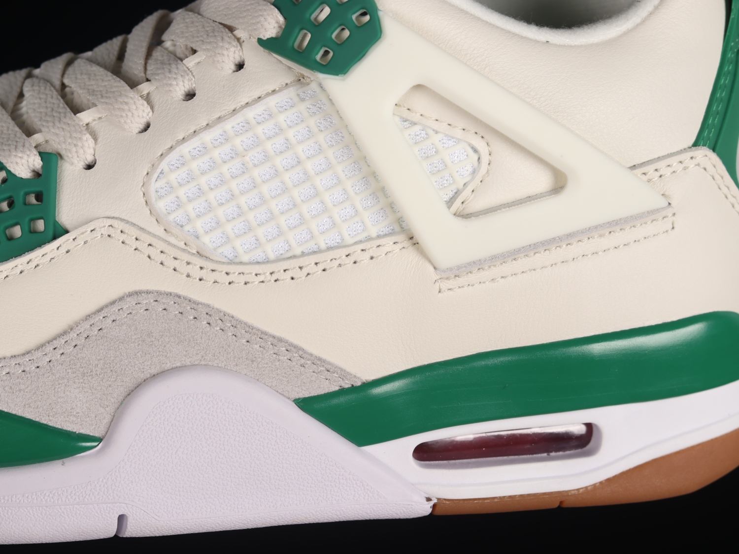 Jordan 4 Retro SB Pine Green DR5415-103