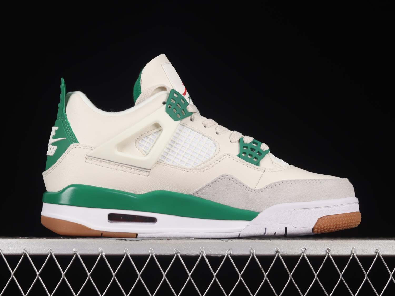 Jordan 4 Retro SB Pine Green DR5415-103