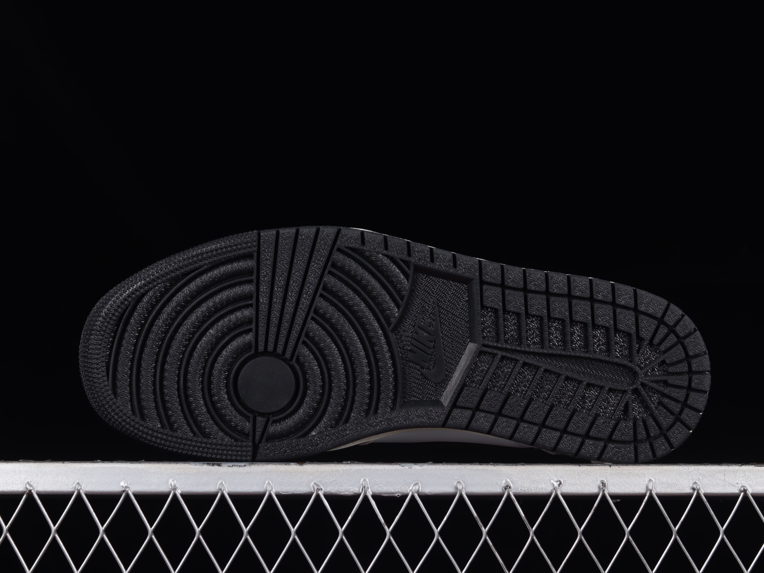 Jordan 1 Retro High OG Skyline DX0054-805