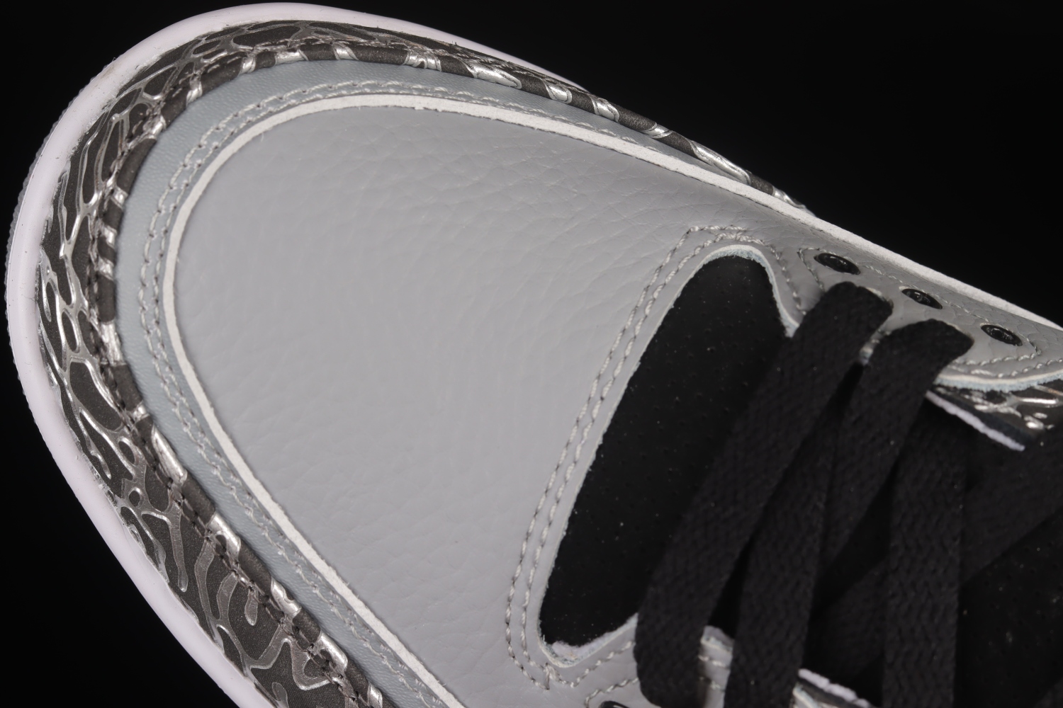 Jordan 3 Retro Wolf Grey 136064-004