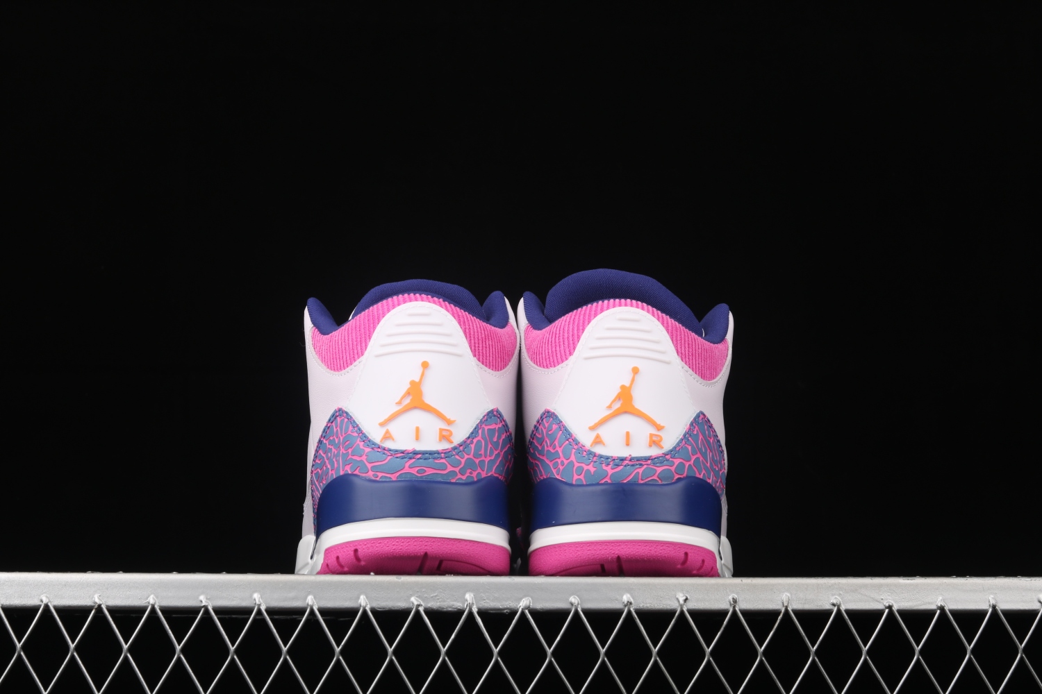Jordan 3 Retro Barely Grape (GS) 441140-500