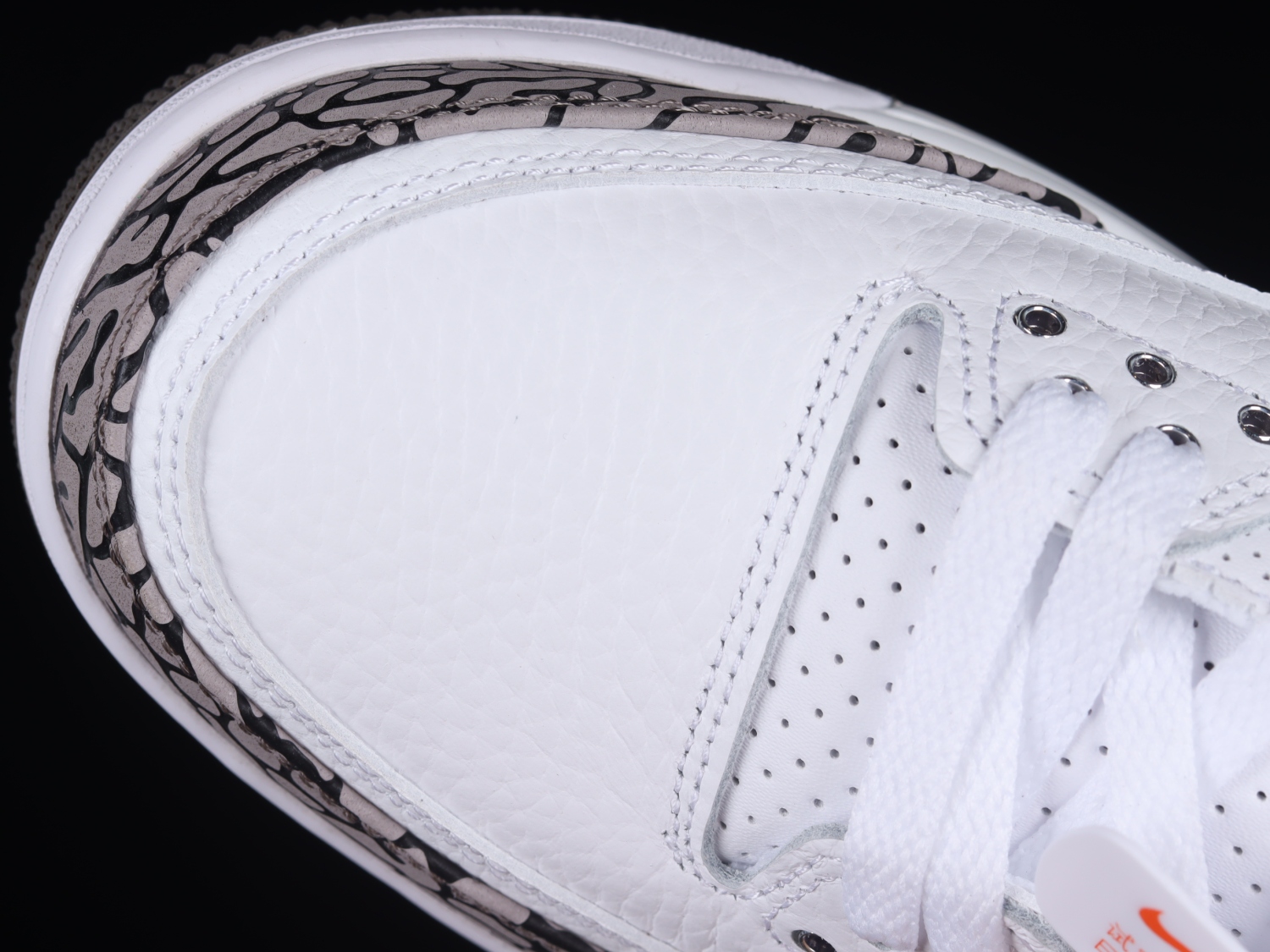 Jordan 3 Retro Mocha (2018)136064-122