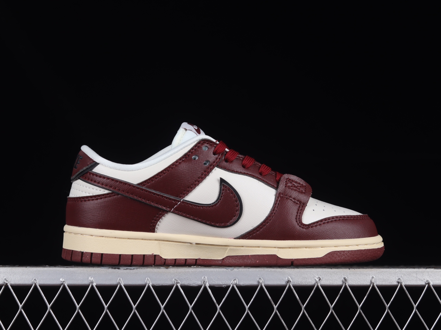 Nike Dunk Low SE Just Do It Sail Team Red (Women