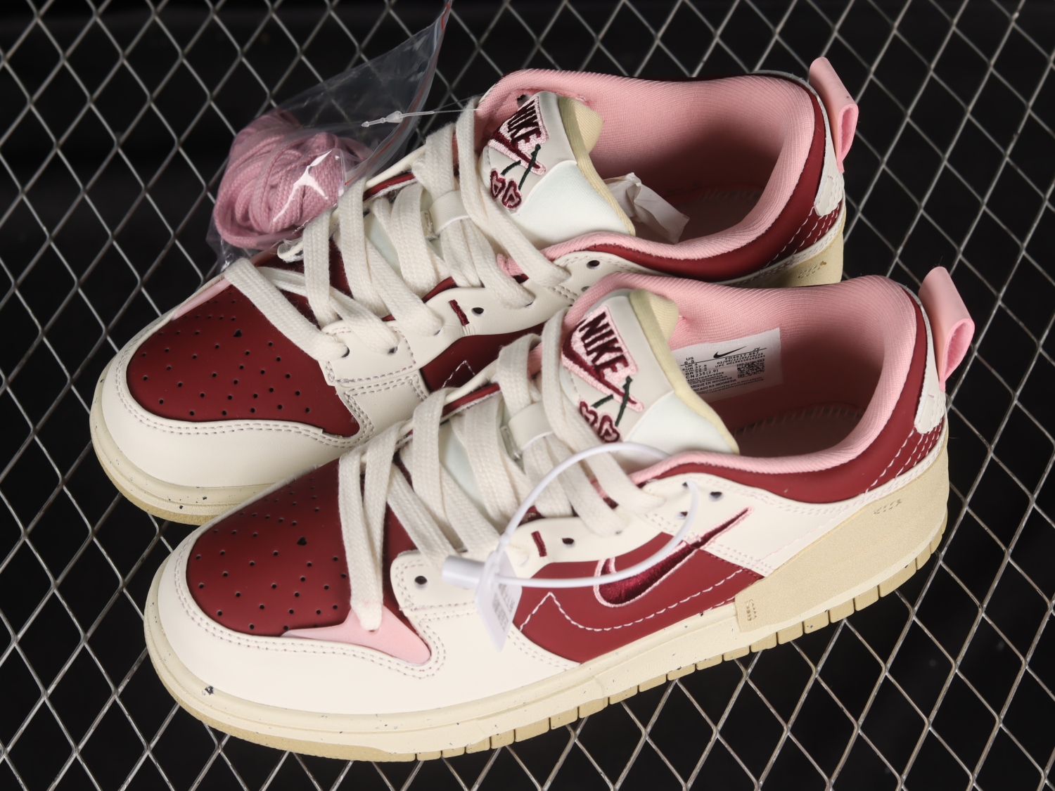 Nike Dunk Low Disrupt 2 Valentine