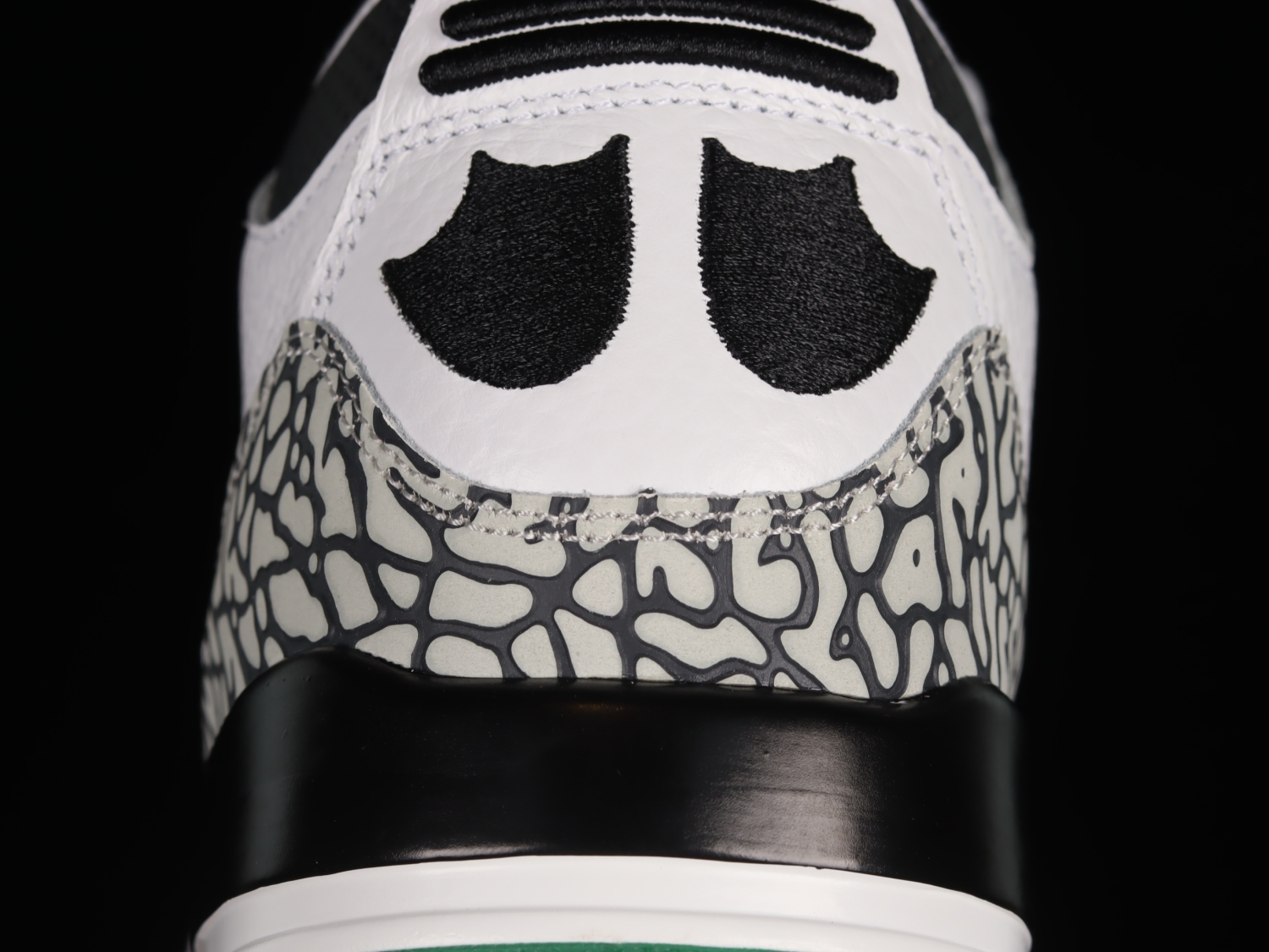 Jordan 3 Retro Oregon Ducks Pit Crew White 594282-233
