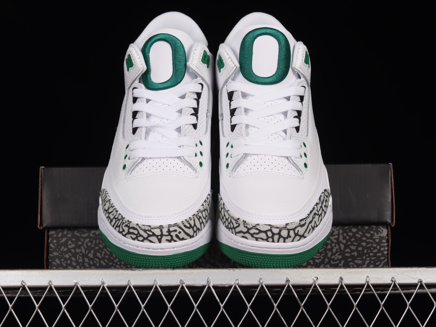 Jordan 3 Retro Oregon Ducks Pit Crew White 594282-233
