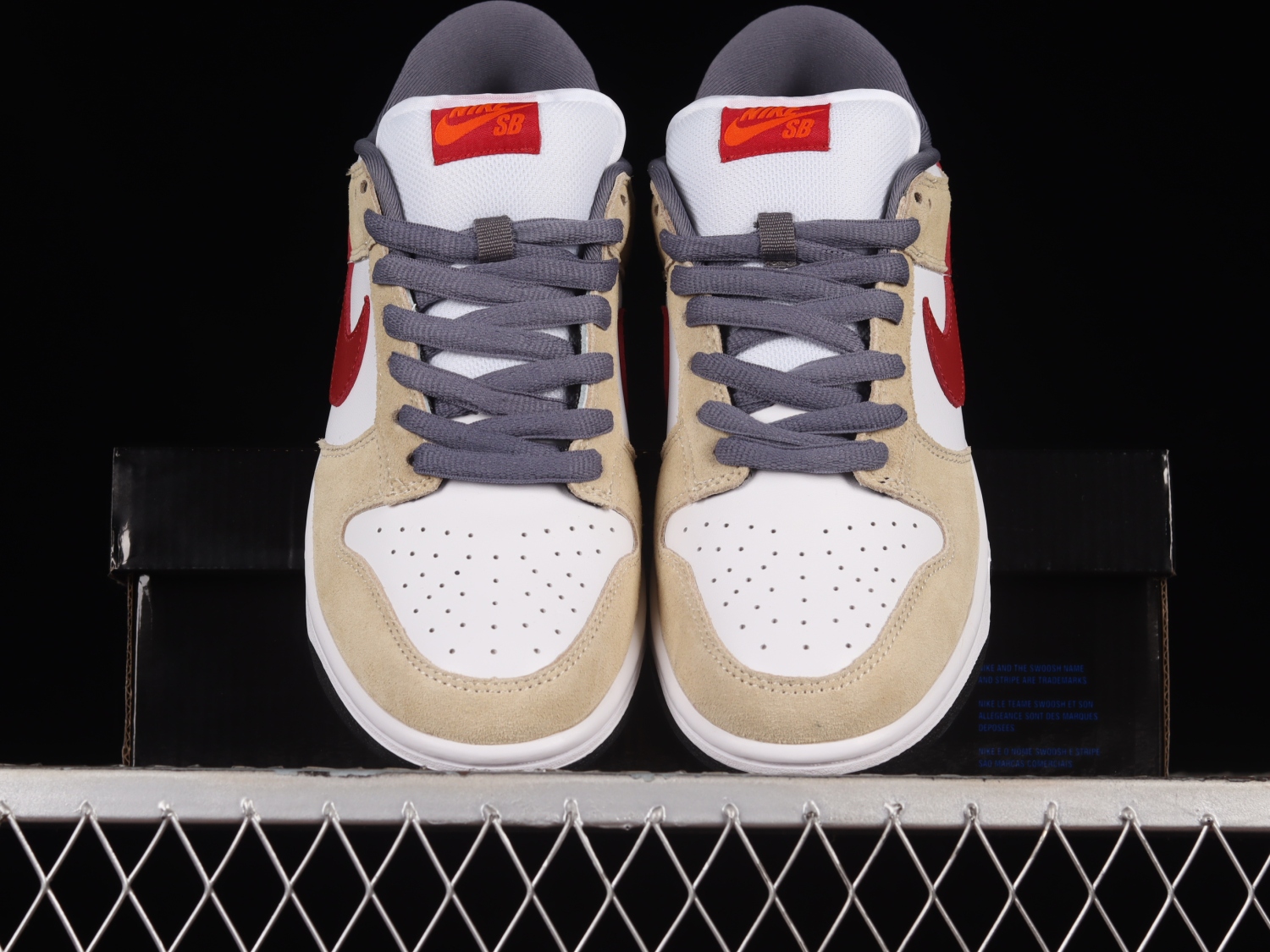 Nike SB Dunk Low Crimson 304292-161