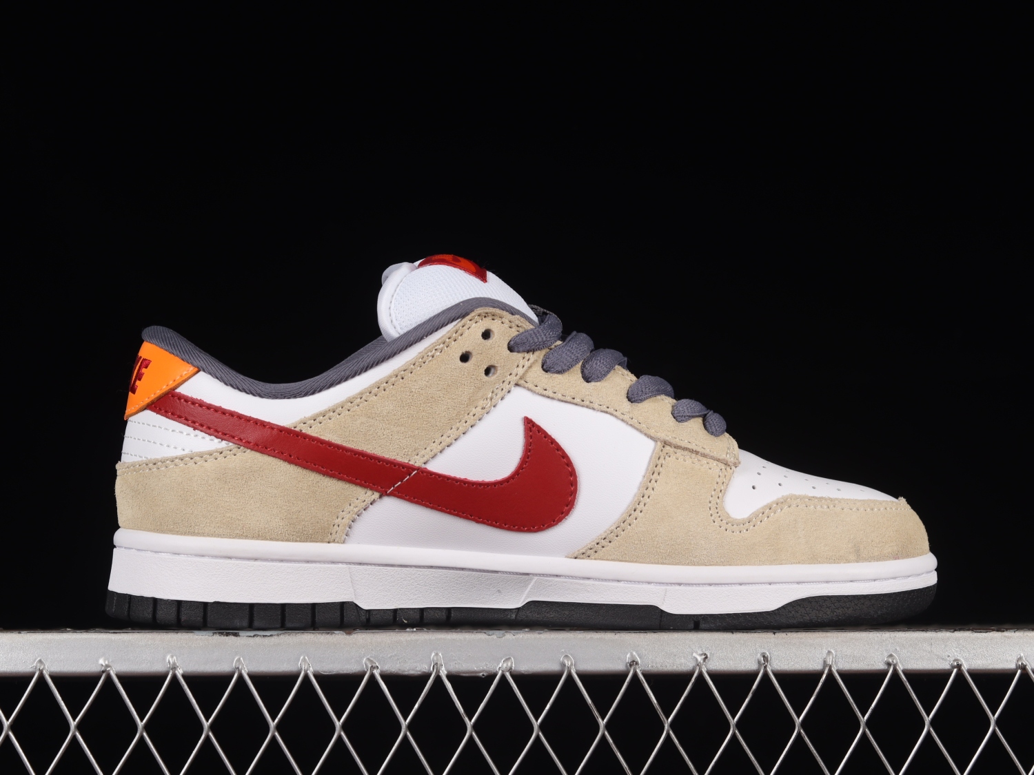 Nike SB Dunk Low Crimson 304292-161