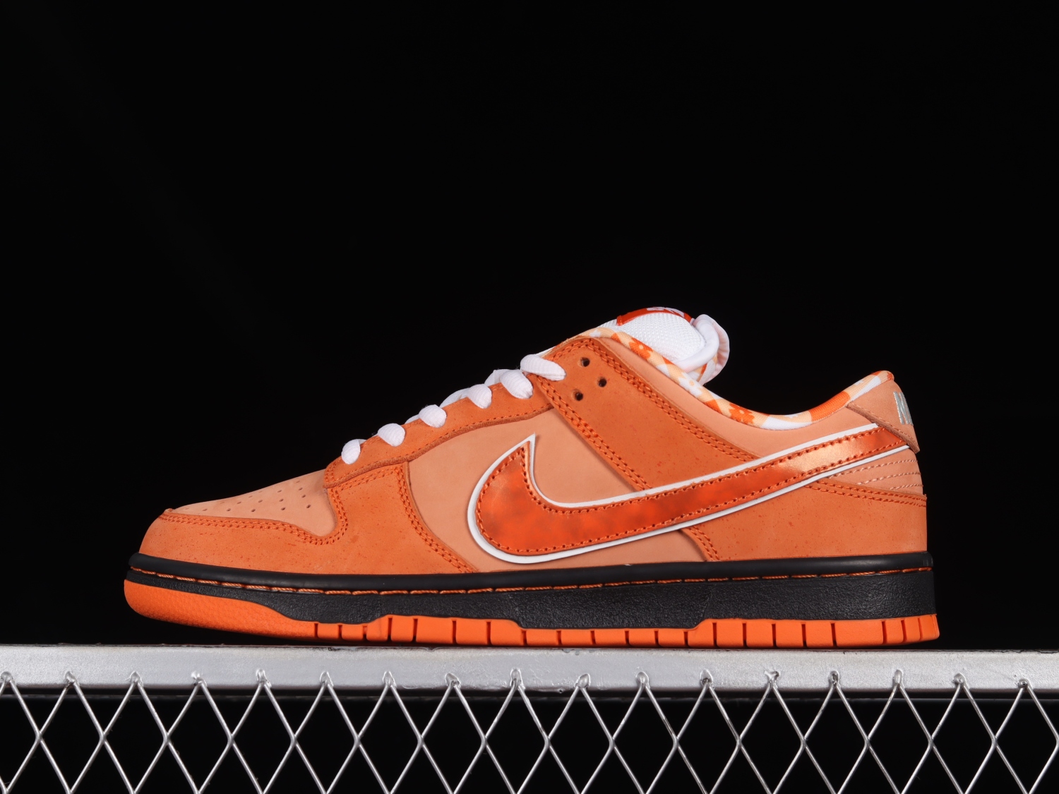 Nike SB Dunk Low Concepts Orange Lobster FD8776-800