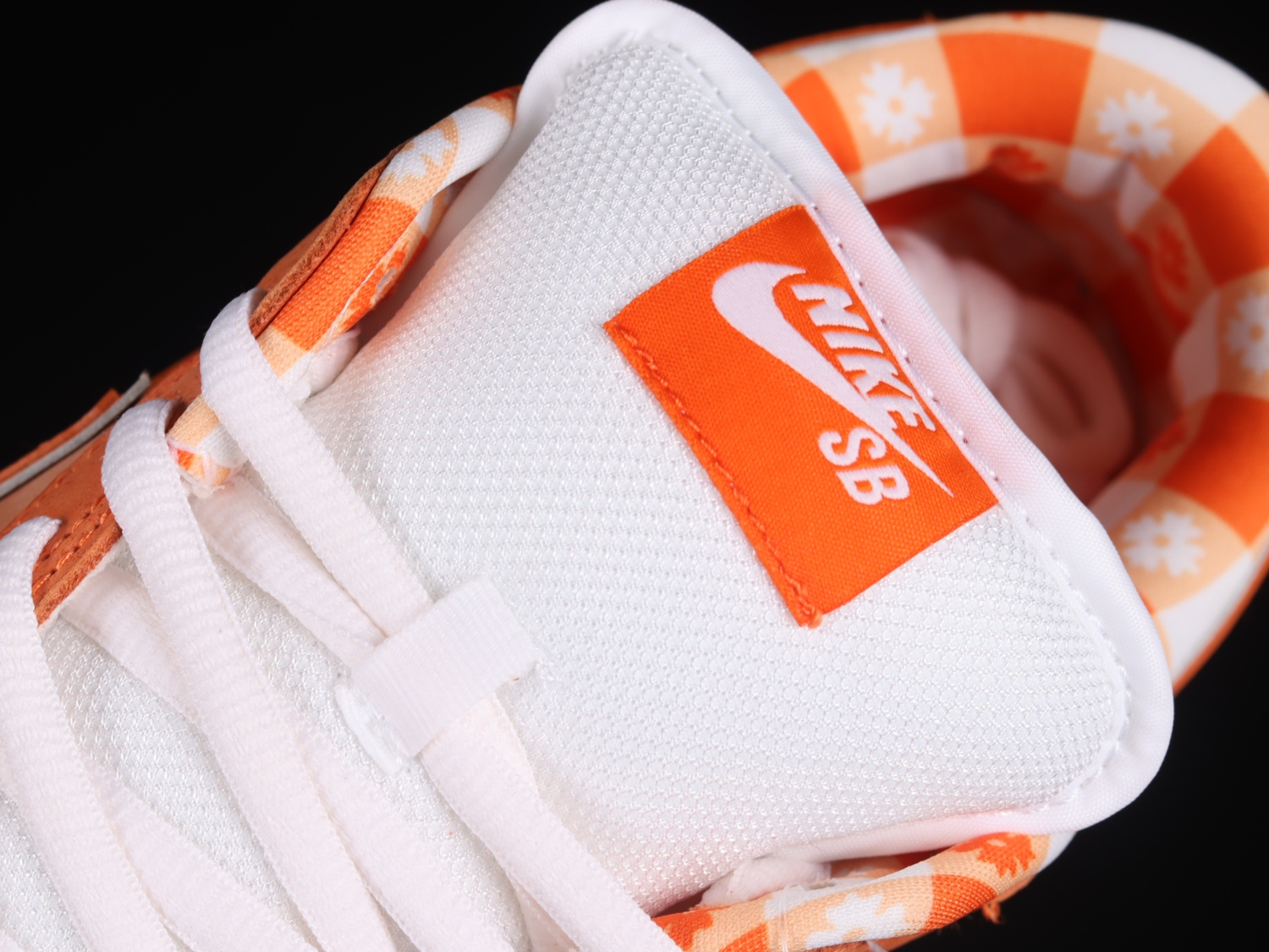 Nike SB Dunk Low Concepts Orange Lobster FD8776-800