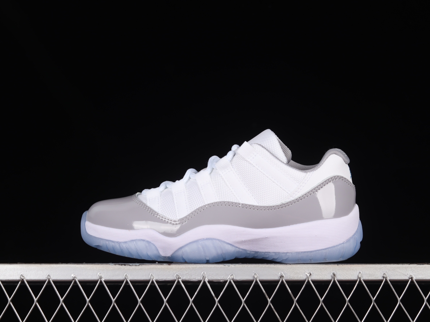 Jordan 11 Retro Low Cement Grey AV2187-140