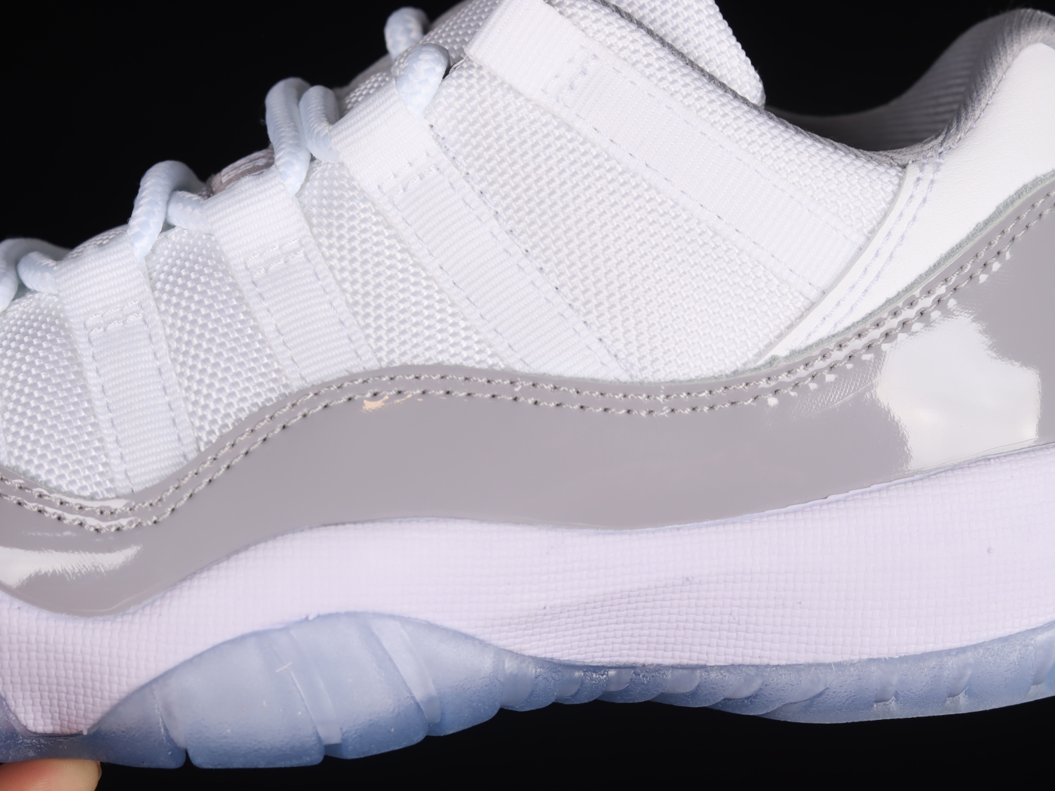 Jordan 11 Retro Low Cement Grey AV2187-140