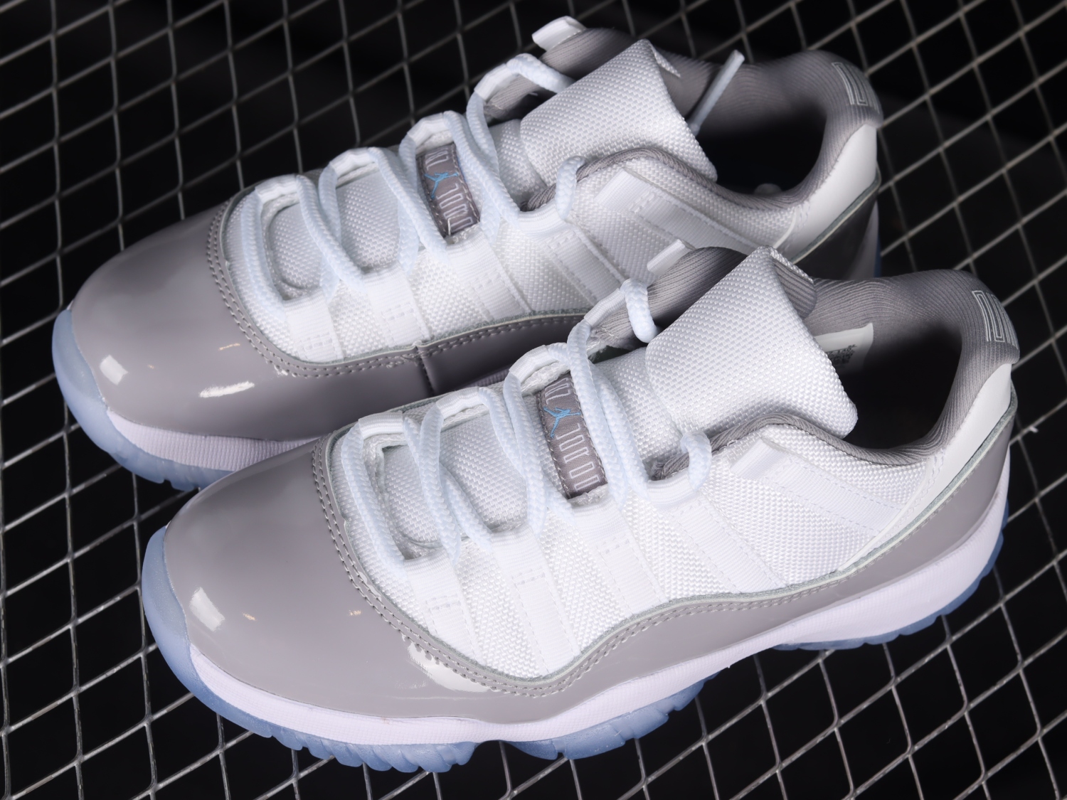 Jordan 11 Retro Low Cement Grey AV2187-140