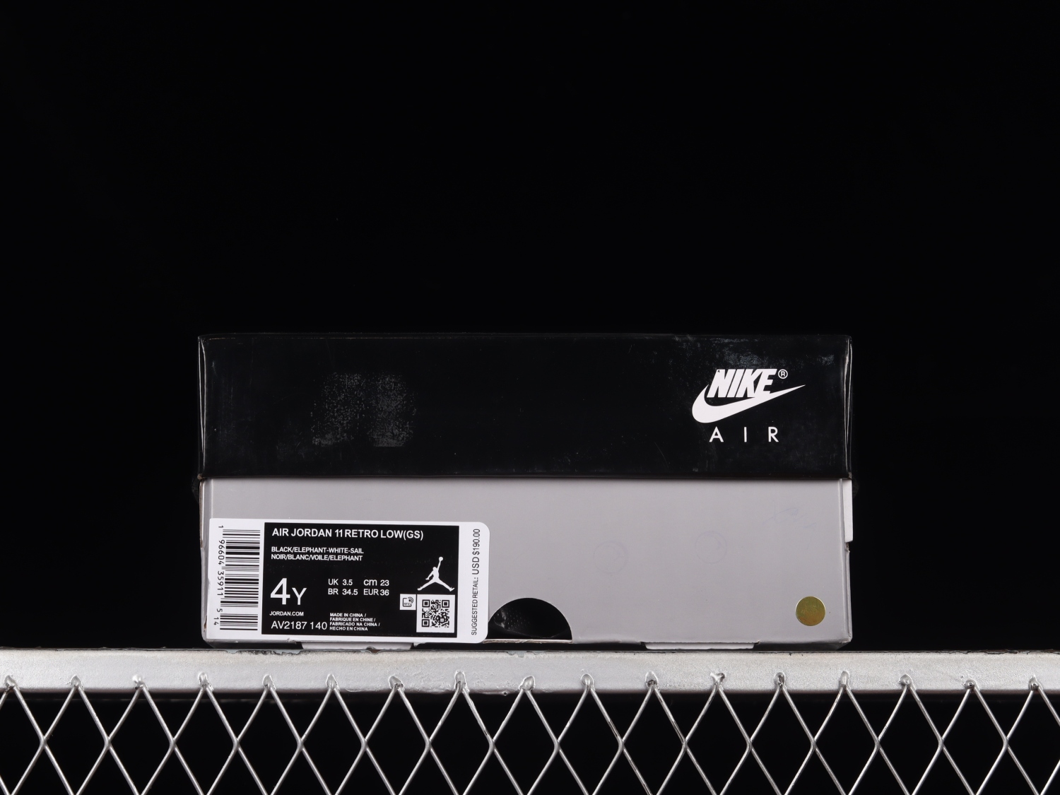 Jordan 11 Retro Low Cement Grey AV2187-140
