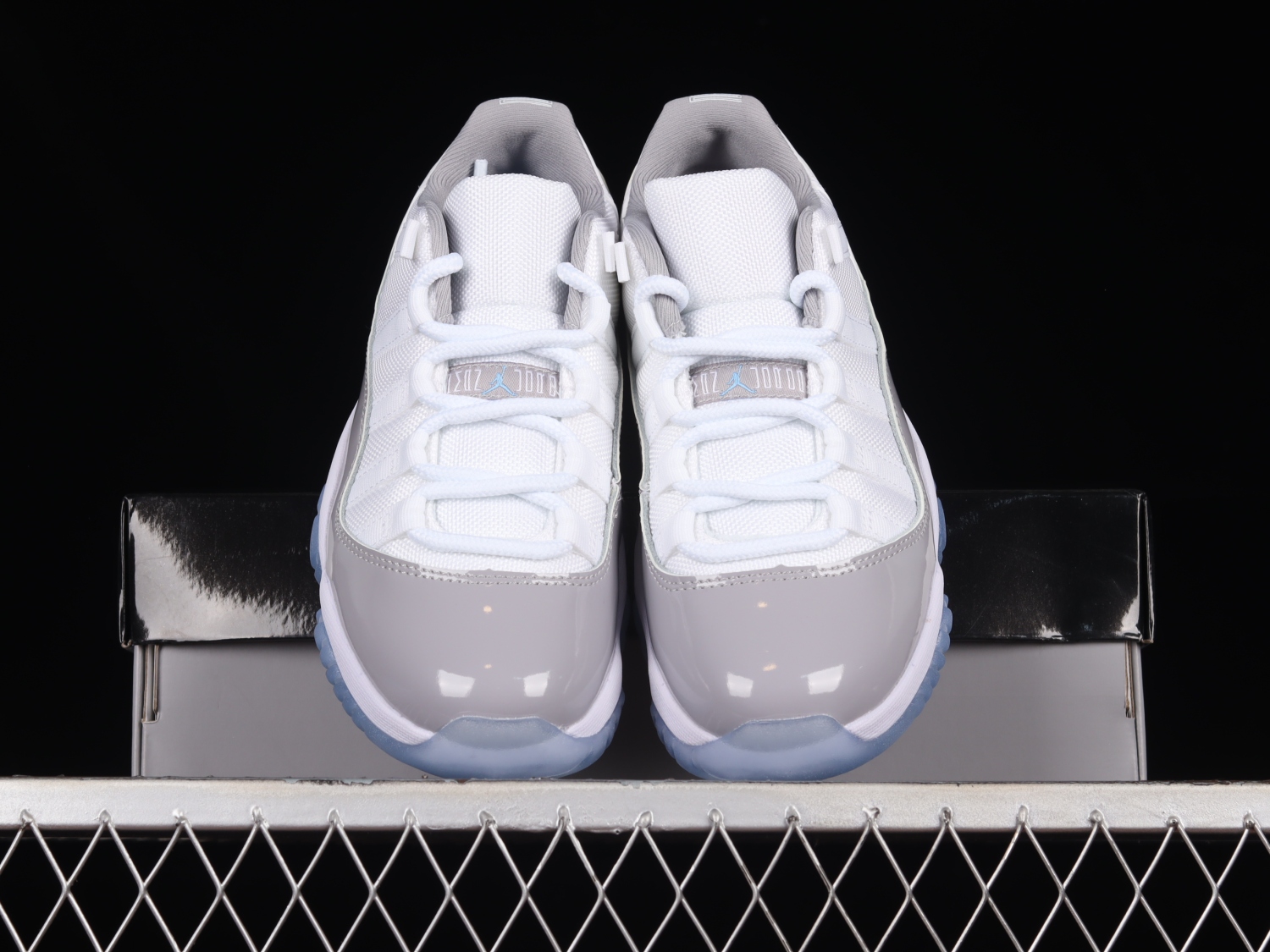 Jordan 11 Retro Low Cement Grey AV2187-140