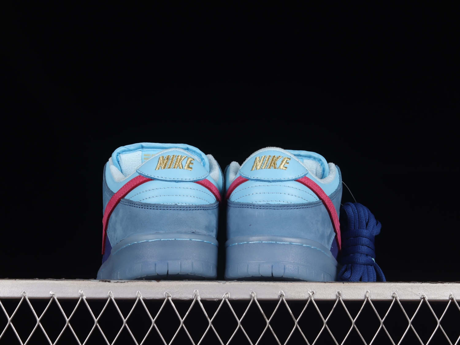 Nike SB Dunk Low Run The Jewels DO9404-400