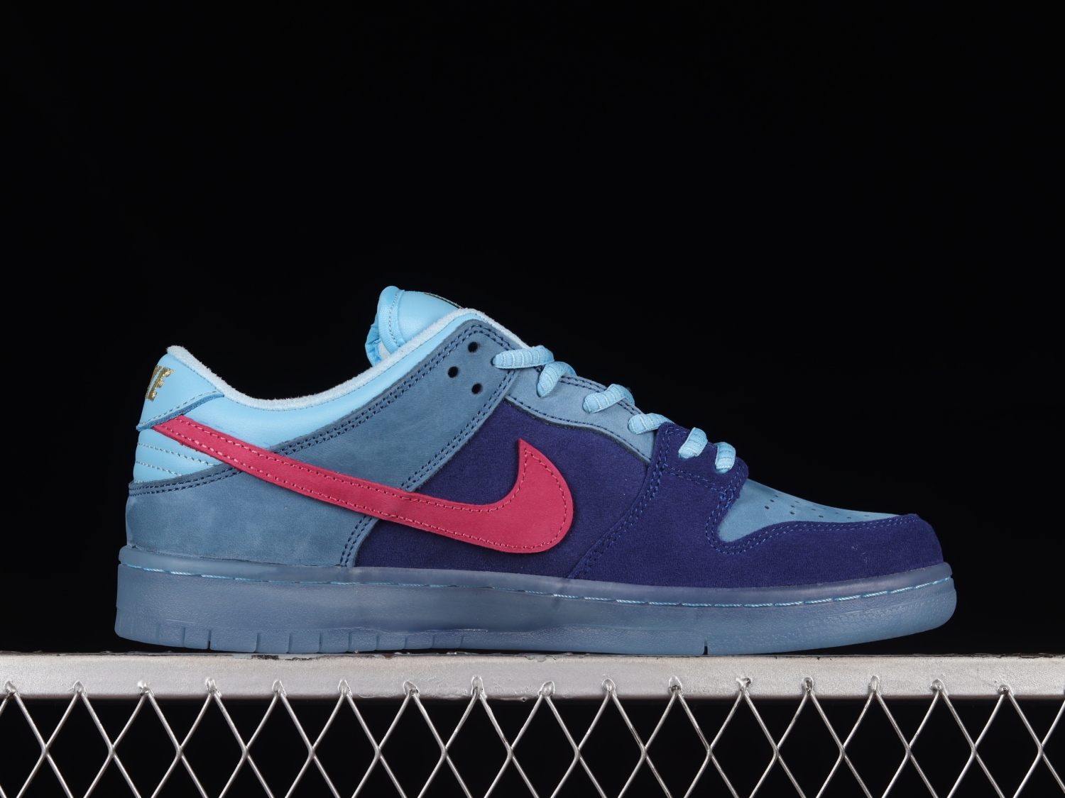 Nike SB Dunk Low Run The Jewels DO9404-400