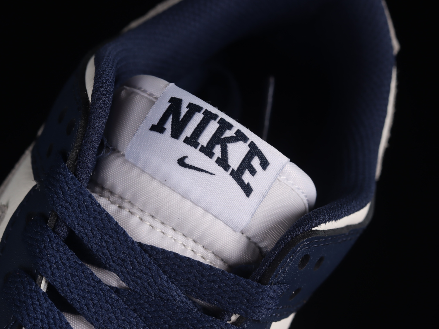 Nike Dunk Low Summit White Midnight Navy FO9749-400