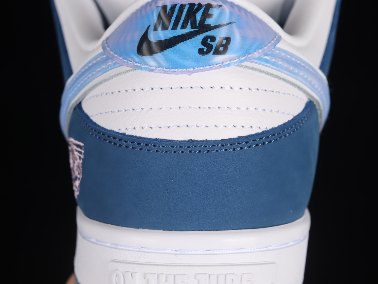 Nike SB Dunk Low Born x Raised One Block At A Time FN7819-400