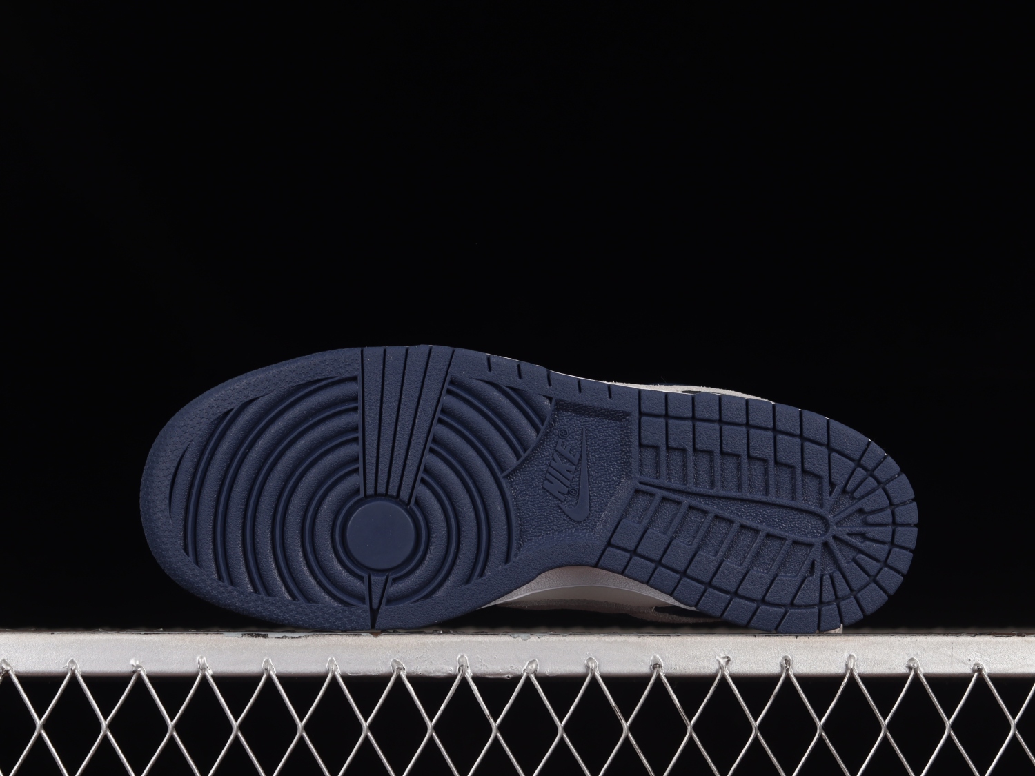 Nike Dunk Low Summit White Midnight Navy FO9749-400