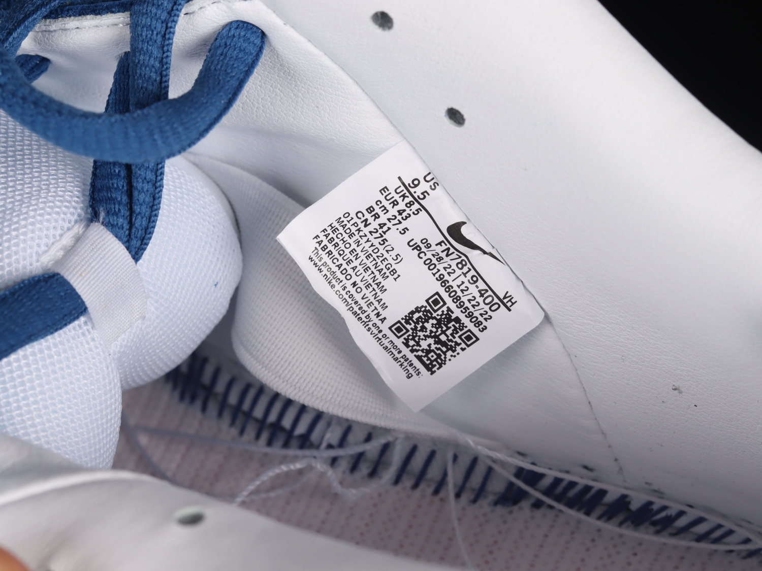 Nike SB Dunk Low Born x Raised One Block At A Time FN7819-400
