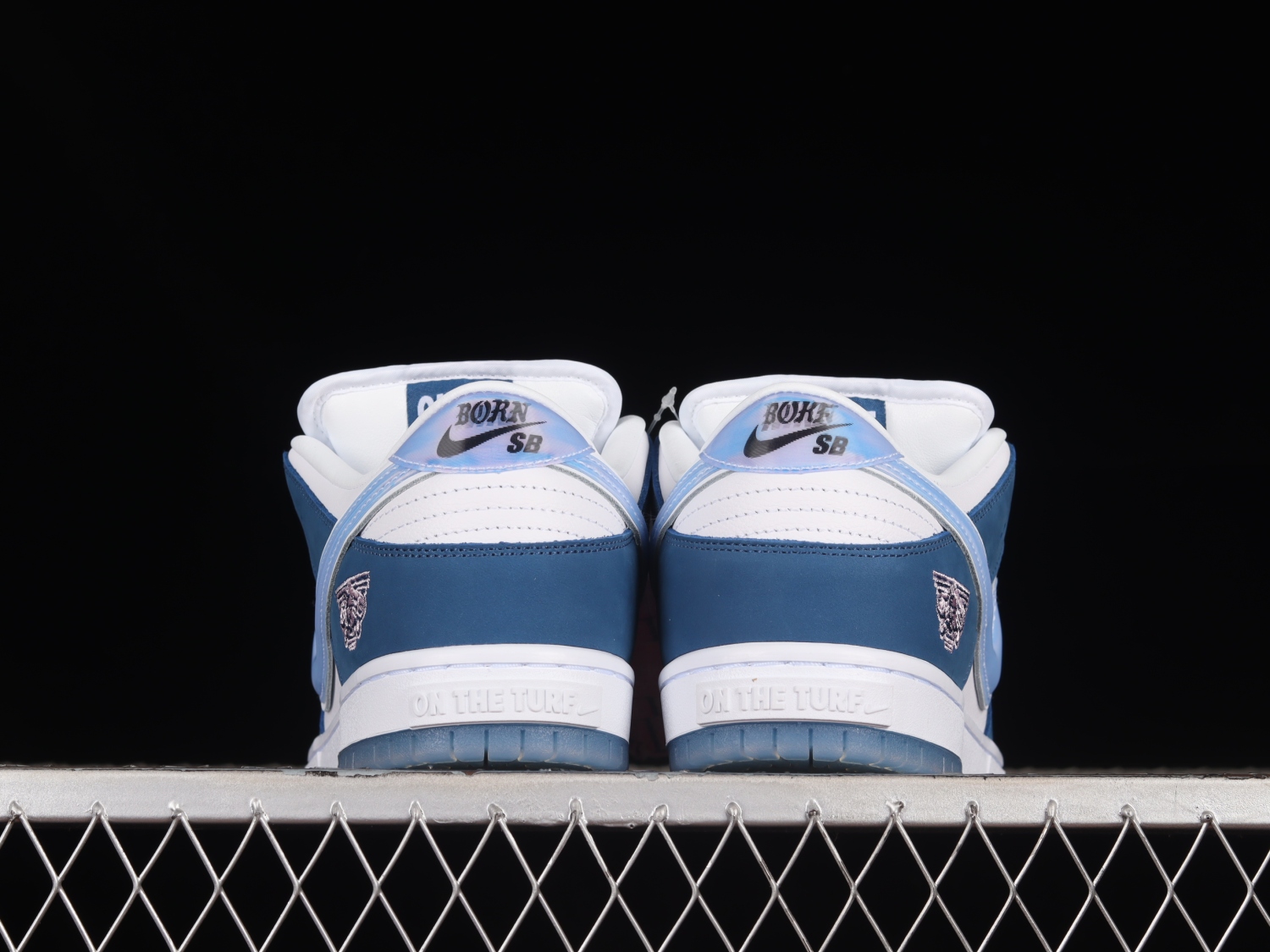 Nike SB Dunk Low Born x Raised One Block At A Time FN7819-400